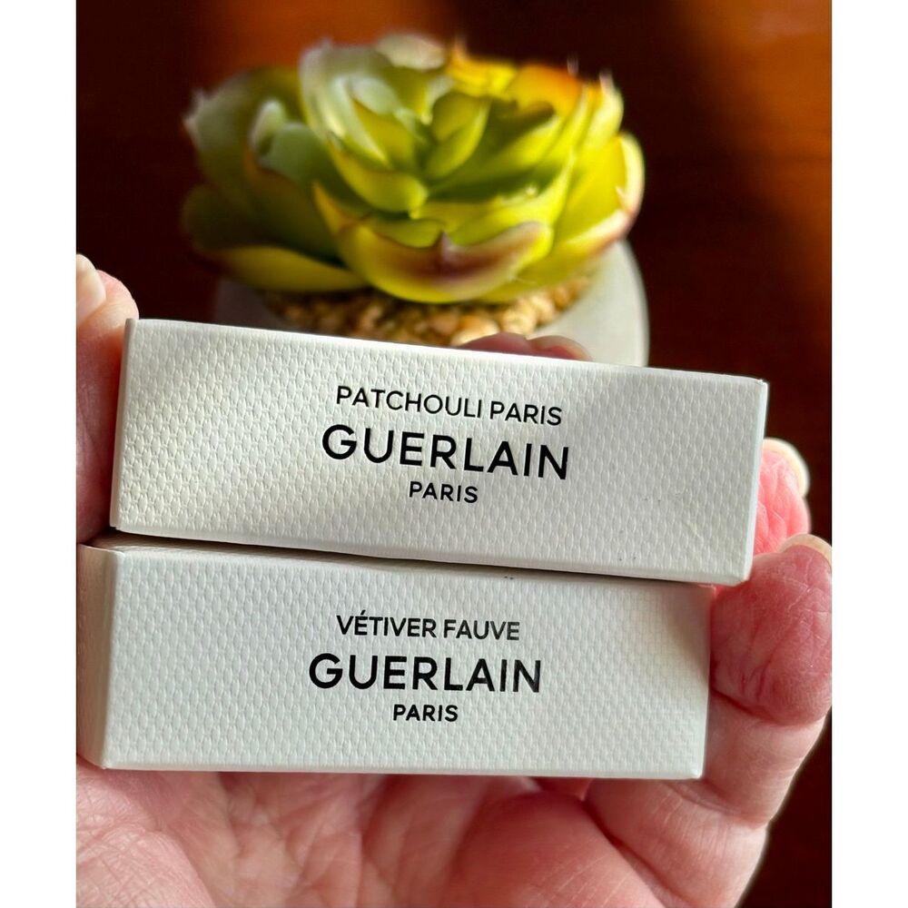 GUERLAIN - Set of 2 Sample Spray Vials 2 ml Each/Patchouli Paris & Vétiver Fauve